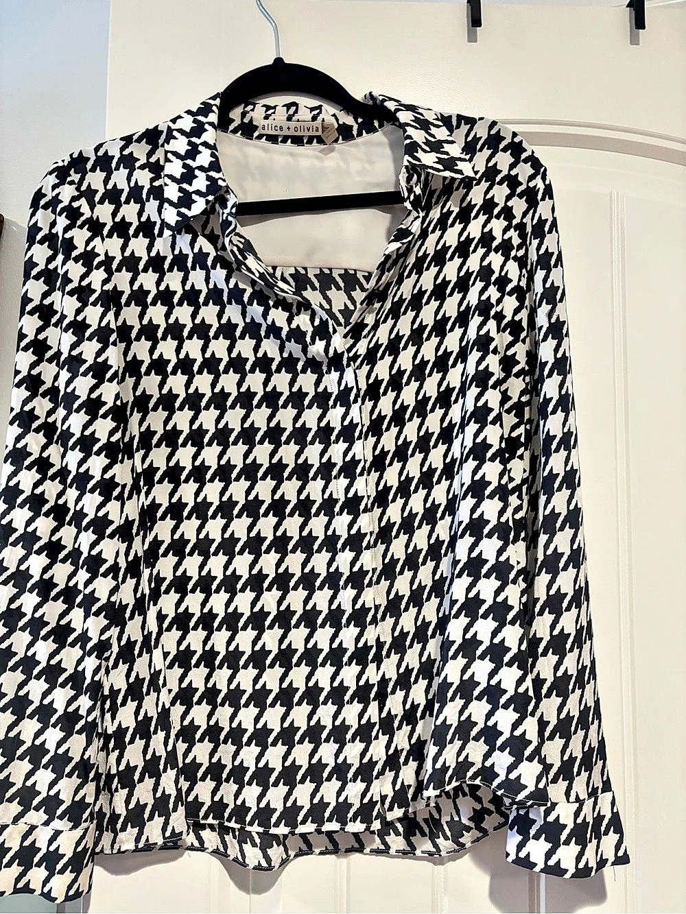 Alice & Olivia Houndstooth Blouse in Black & White
